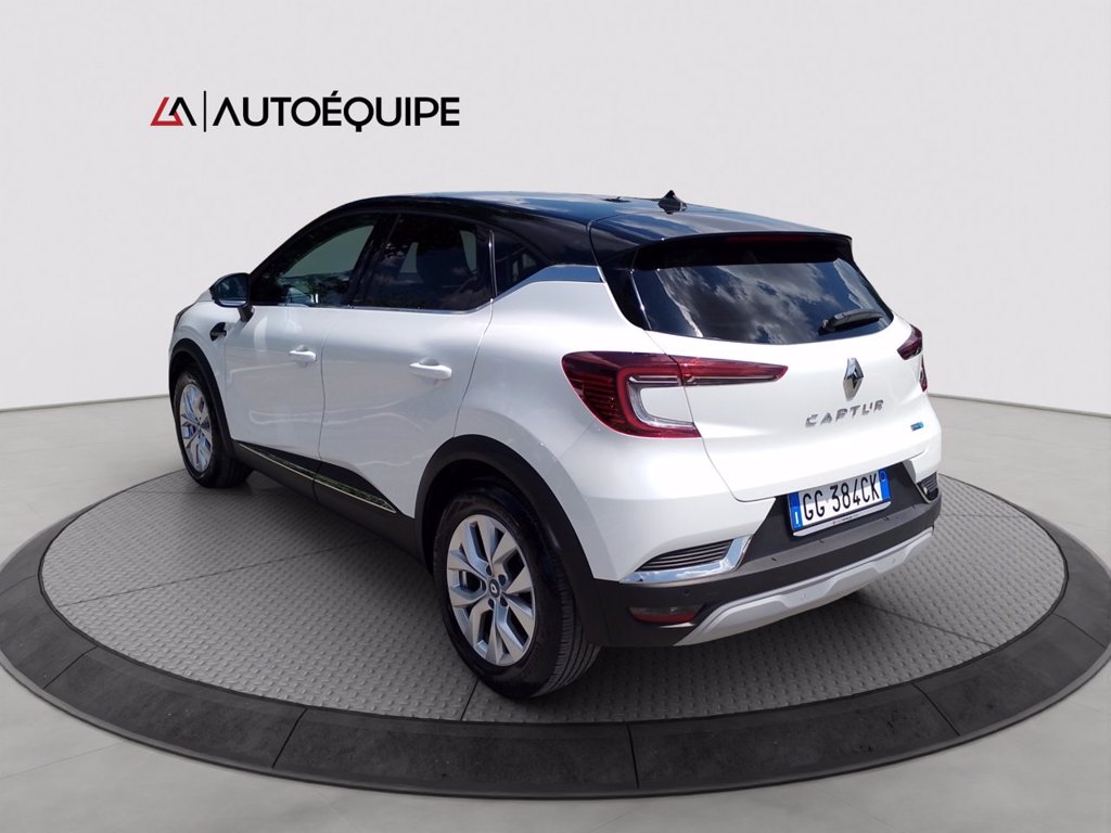 RENAULT Captur 1.6 E-Tech hybrid Intens 145cv auto