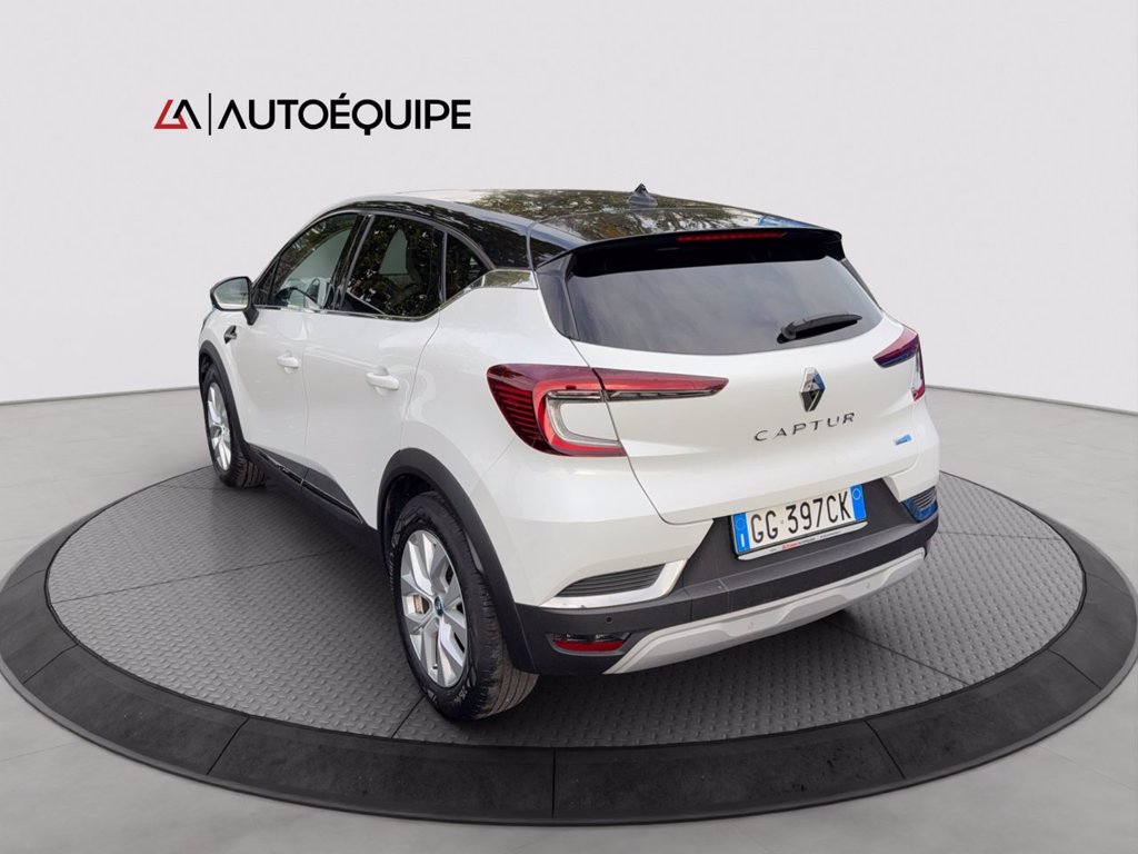 RENAULT Captur 1.6 E-Tech hybrid Intens 145cv auto