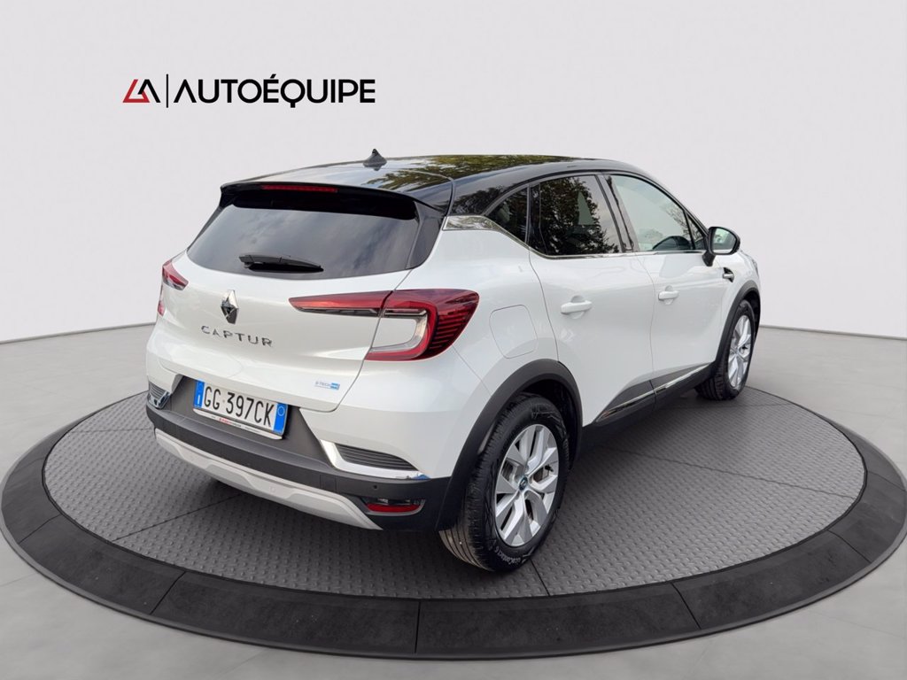 RENAULT Captur 1.6 E-Tech hybrid Intens 145cv auto