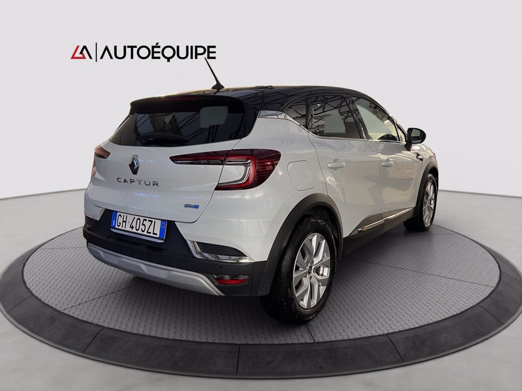 RENAULT Captur 1.6 E-Tech hybrid Intens 145cv auto